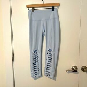 Yogalicious Perrywinkle Ankle Length Cut-out Accent Leggings Small